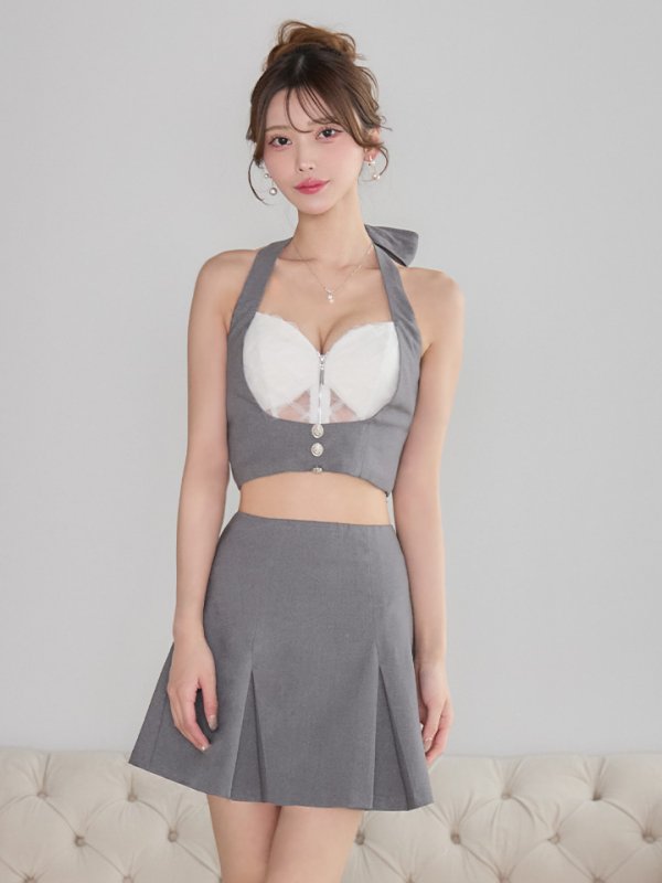 ホワイトxグレー　モデル：るりぴ　身長：165cm　着用サイズ：Sサイズ