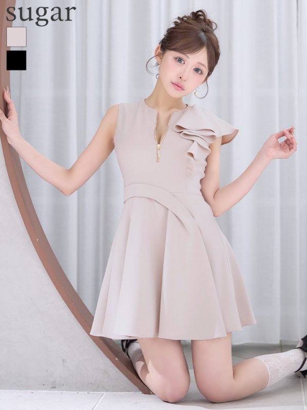 ベージュ モデル：カルア　身長：156cm　着用サイズ：Sサイズ