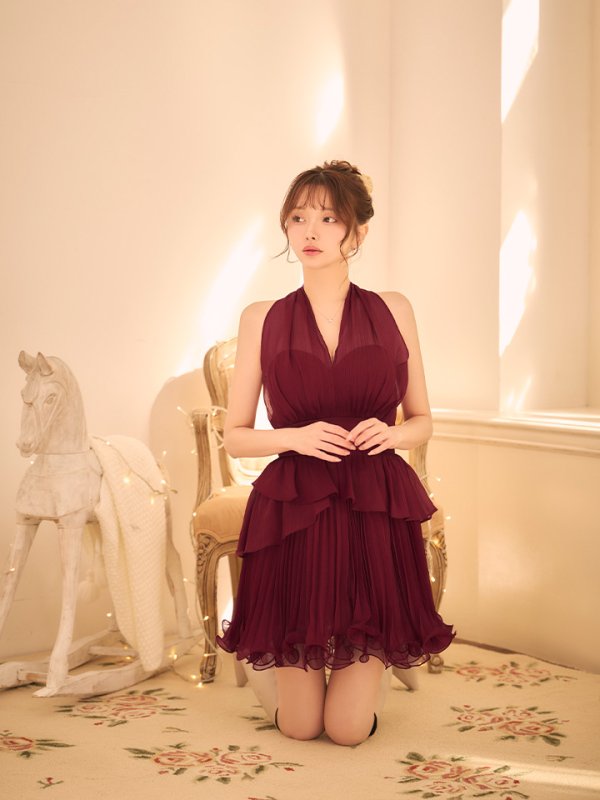 ワインレッド　モデル：羽澄まり　身長：158cm　着用サイズ：Sサイズ