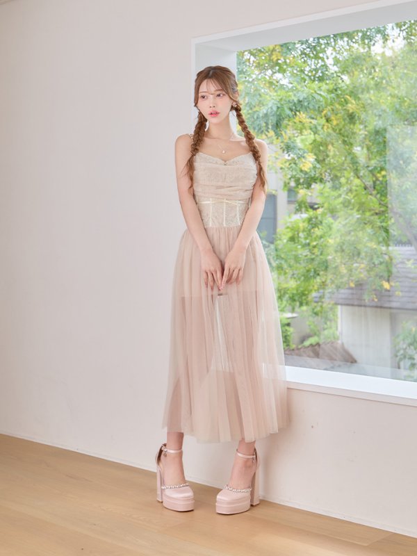 ピンクベージュ　モデル：るりぴ　身長：165cm　着用サイズ：Sサイズ