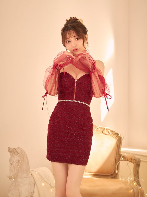 ワインレッド　モデル：羽澄まり　身長：158cm　着用サイズ：Sサイズ