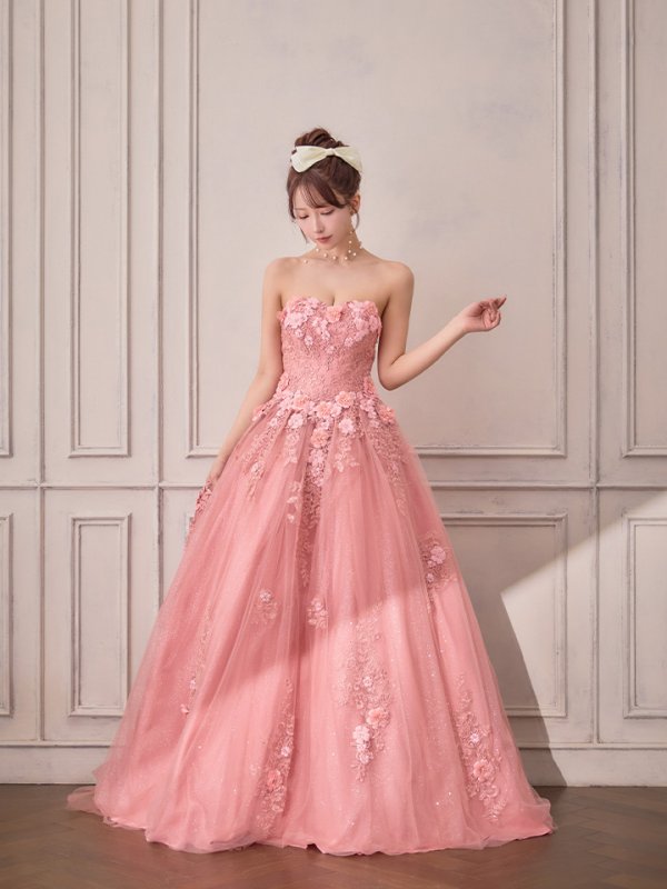 ピンク　モデル：三上悠亜　身長：159cm　着用サイズ：Fサイズ着用