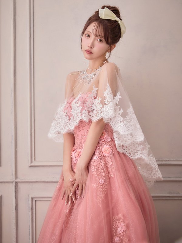 ピンク　モデル：三上悠亜　身長：159cm　着用サイズ：Fサイズ着用