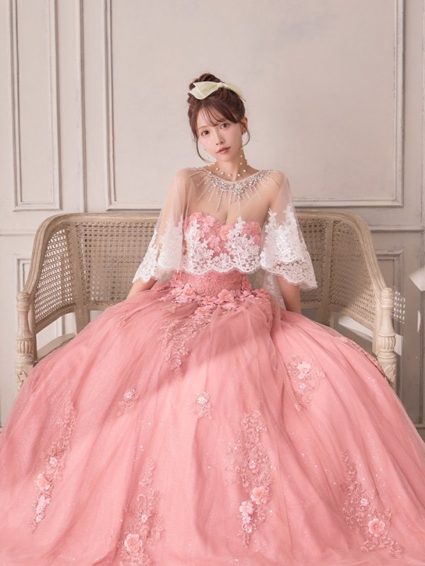 ピンク　モデル：三上悠亜　身長：159cm　着用サイズ：Fサイズ着用