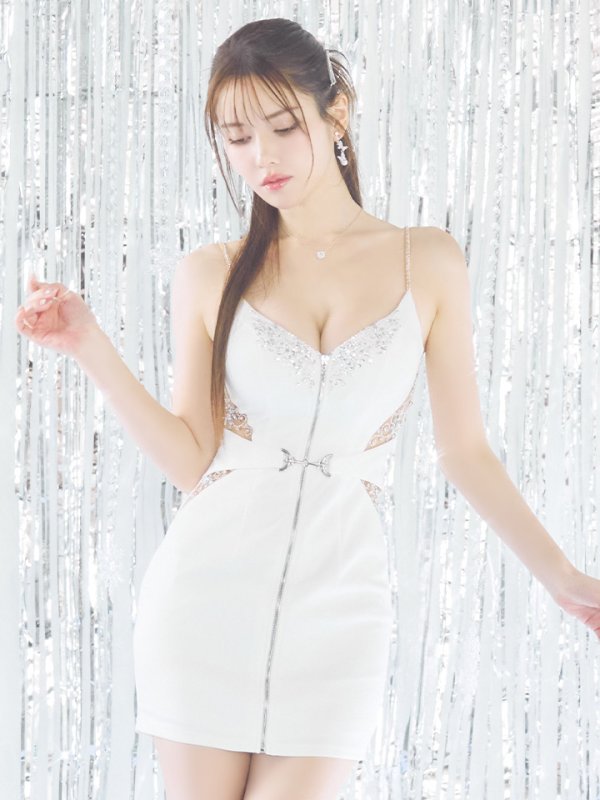 ホワイト:モデル:ゆめ 身長:160cm 着用サイズ:Sサイズ