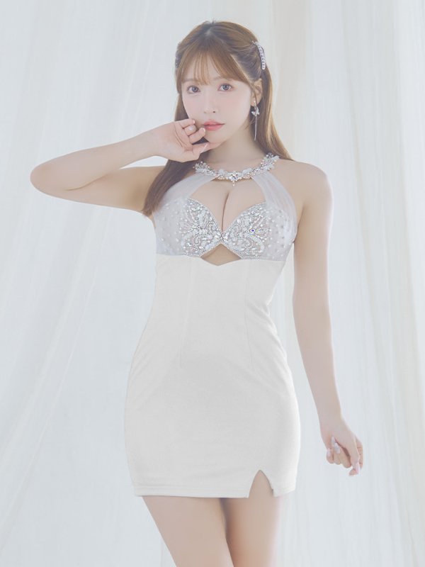 モデル:三上悠亜 身長:159cm 着用サイズ:Sサイズ ホワイト