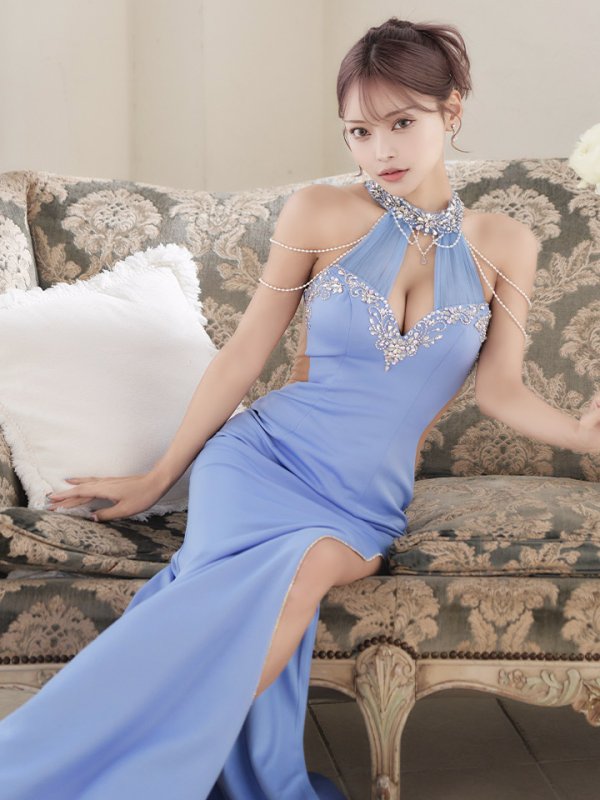アイルブルー モデル：如月れい　身長：156cm　着用サイズ：Sサイズ