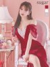 レッド モデル：三上悠亜　身長：159cm　着用サイズ：Sサイズ