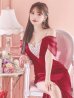 レッド モデル：三上悠亜　身長：159cm　着用サイズ：Sサイズ