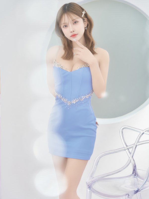 アイルブルー　モデル：如月れい　身長：156cm　着用サイズ：Sサイズ