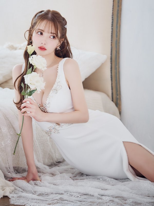 ホワイト モデル:ゆめ 身長:160cm 着用サイズ:Sサイズ