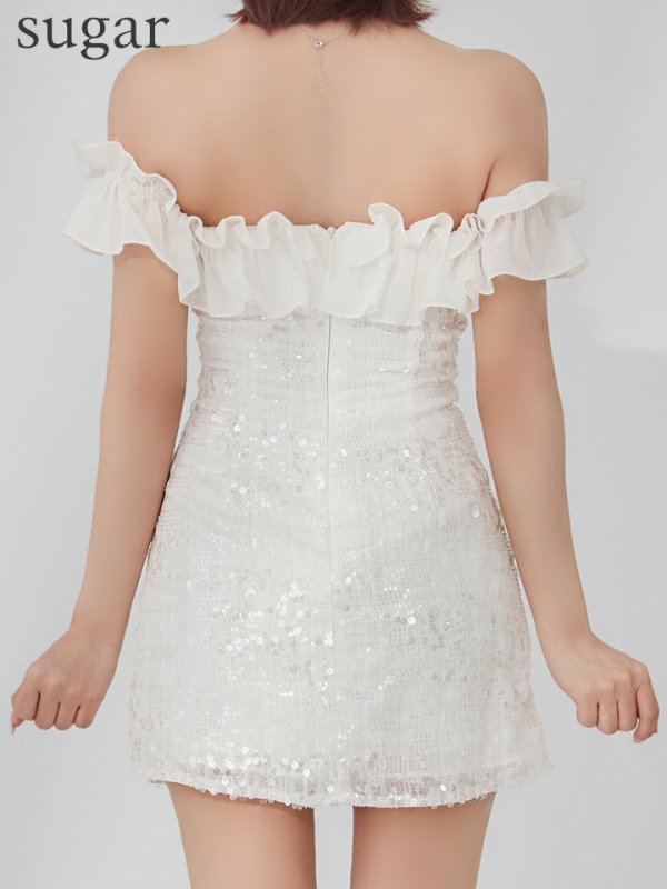 ホワイト　モデル：三上悠亜　身長：159cm　着用サイズ：Sサイズ