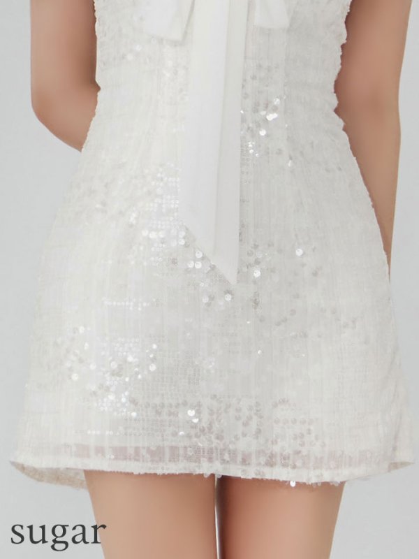 ホワイト　モデル：三上悠亜　身長：159cm　着用サイズ：Sサイズ