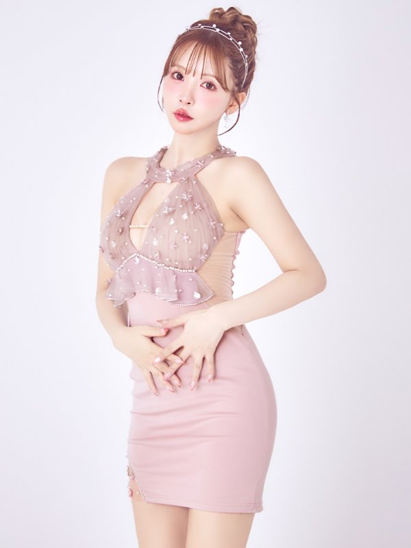 ピンク モデル:三上悠亜 身長:159cm 着用サイズ:Sサイズ