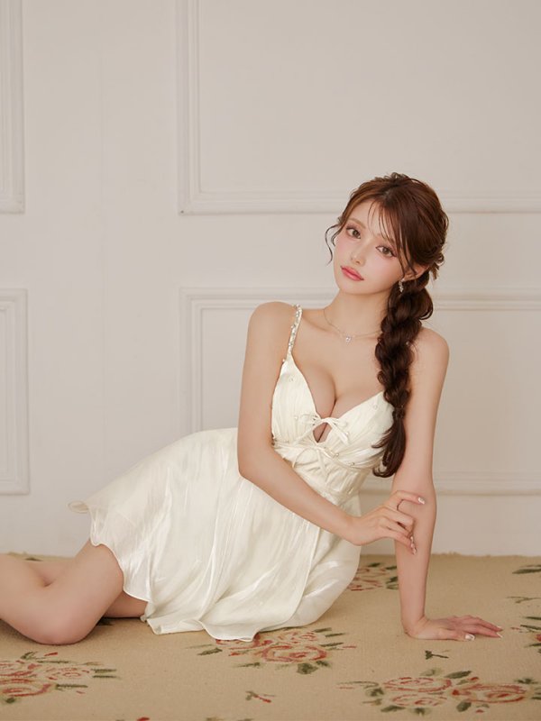 アイボリー　モデル：ももか　身長：156cm　着用サイズ：Sサイズ