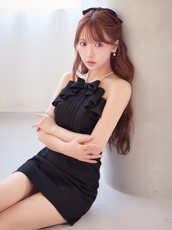 ブラック　モデル：三上悠亜　身長：159cm　着用サイズ：Sサイズ