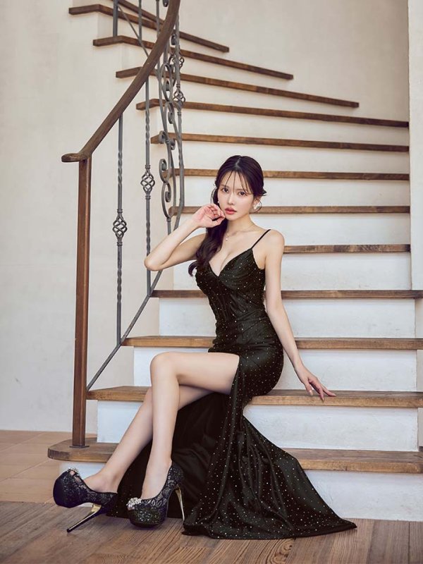 ブラック　モデル：ゆめ　身長：160cm　着用サイズ：Sサイズ