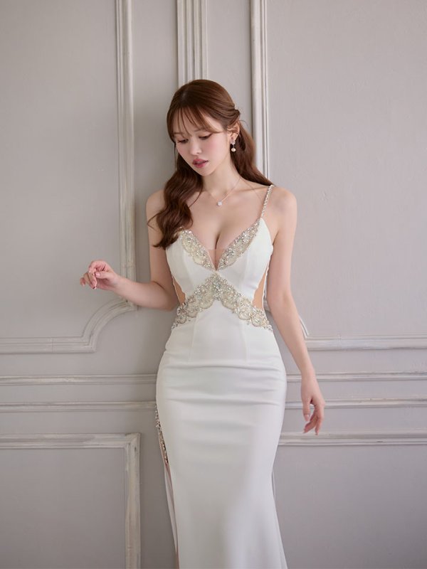 ホワイト　モデル：ゆめ　身長：160cm　着用サイズ：Sサイズ