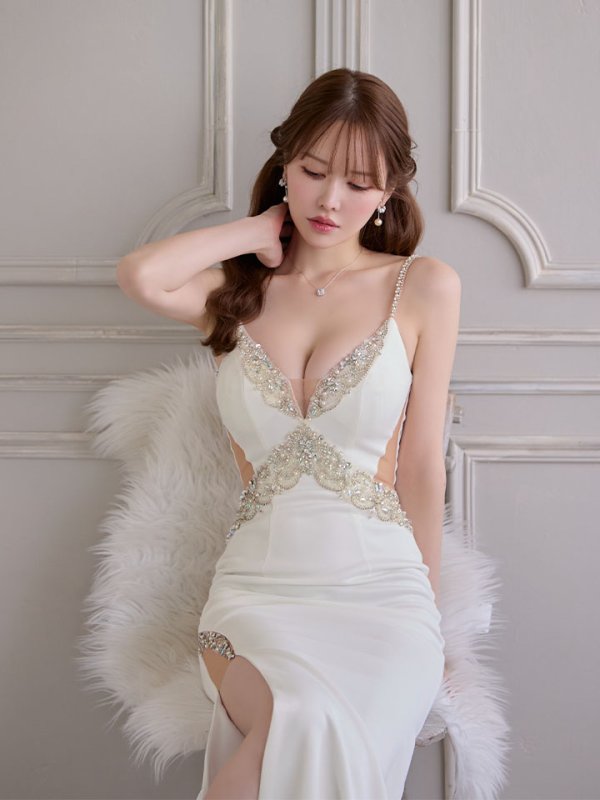 ホワイト　モデル：ゆめ　身長：160cm　着用サイズ：Sサイズ