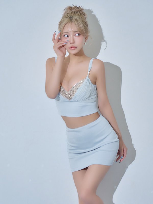 サックス モデル：如月れい　身長：156cm　着用サイズ：Sサイズ