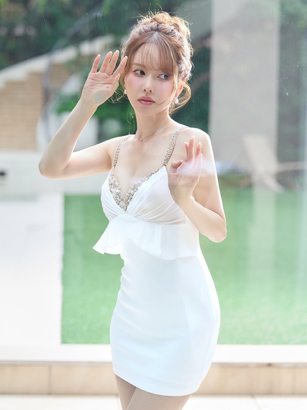 ホワイト モデル：ゆめ　身長：160cm　着用サイズ：Sサイズ