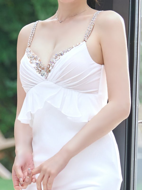 ホワイト モデル：ゆめ　身長：160cm　着用サイズ：Sサイズ
