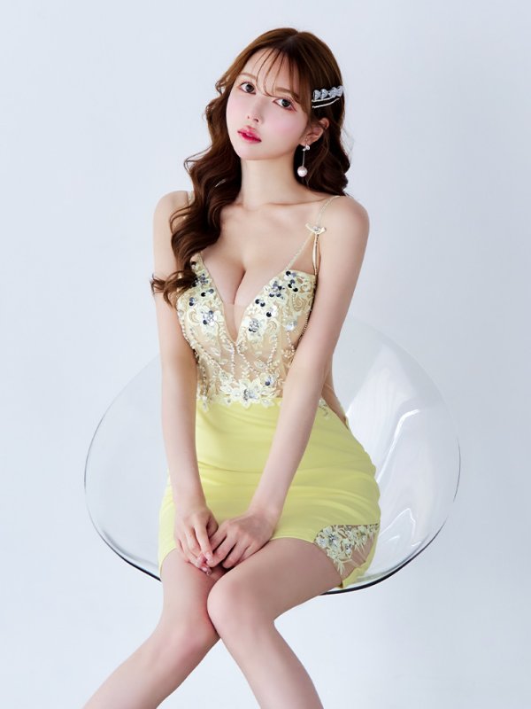 イエロー モデル：ゆめ　身長：160cm　着用サイズ：Sサイズ