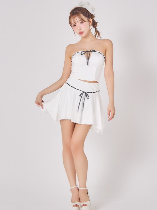 ホワイト モデル：三上悠亜　身長：159cm　着用サイズ：Sサイズ