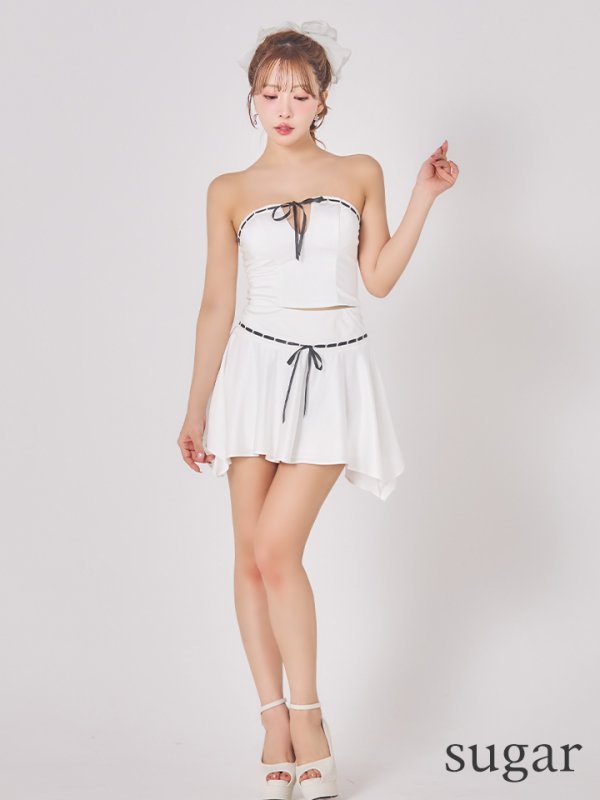 ホワイト モデル：三上悠亜　身長：159cm　着用サイズ：Sサイズ