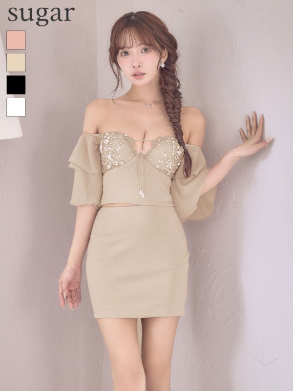ベージュ　モデル：三上悠亜　身長：159cm　着用サイズ：Sサイズ