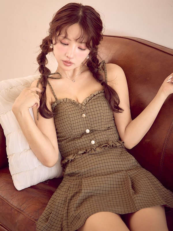 ブラウン モデル：三上悠亜　身長：159cm　着用サイズ：Sサイズ