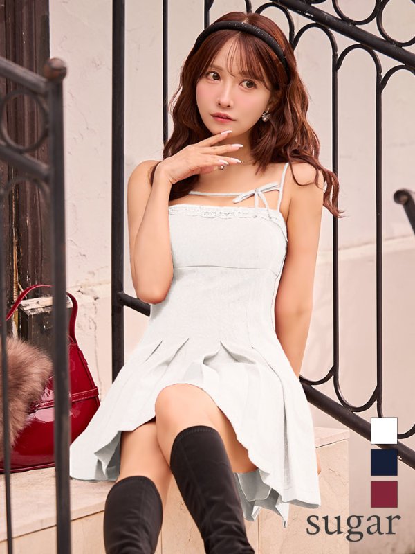 ホワイト　モデル：三上悠亜　身長：159cm　着用サイズ：Sサイズ