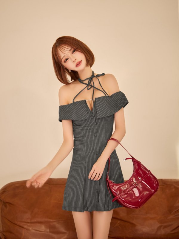 グレー　モデル：れみれみ　身長：163cm　着用サイズ：Sサイズ