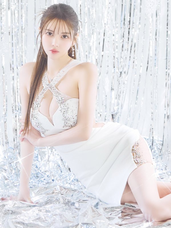 ホワイト モデル：ゆめ　身長：160cm　着用サイズ:Sサイズ