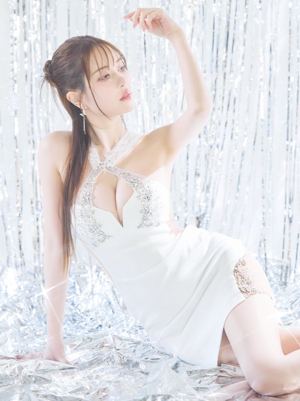 ホワイト モデル:ゆめ 身長:160cm:Sサイズ