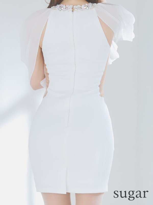 ホワイト モデル:真優川咲 身長:158cm 着用サイズ:Sサイズ