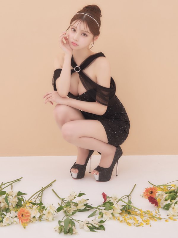 ブラック モデル:ももか 身長:156cm 着用サイズ:Sサイズ