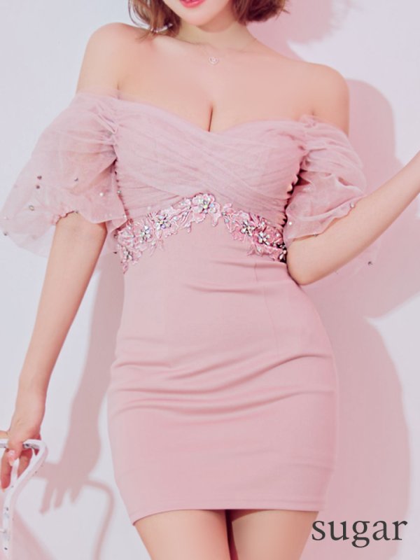 ピンク モデル:三上悠亜 身長:159cm 着用サイズ:Sサイズ