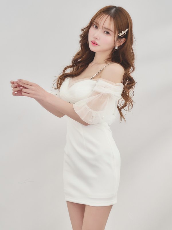 ホワイト モデル:ゆめ 身長:160cm 着用サイズ:Sサイズ