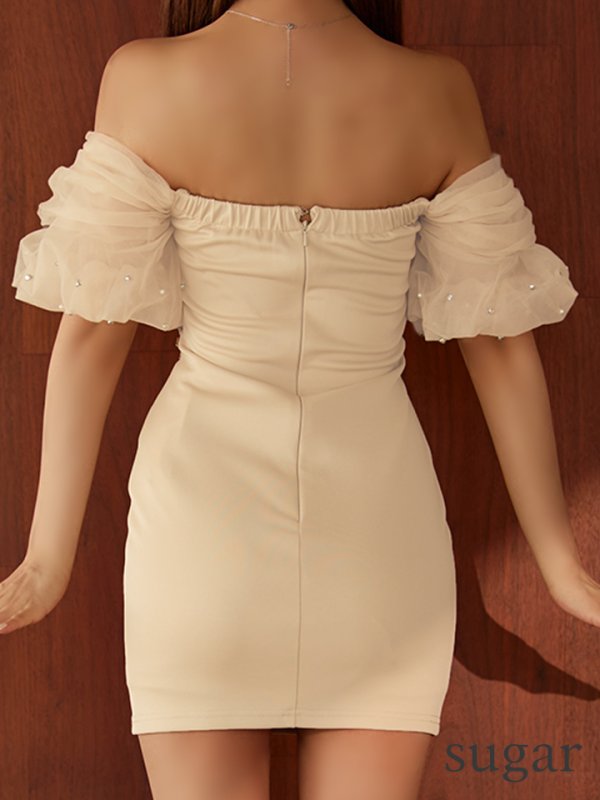 ベージュ モデル：三上悠亜　身長：159cm　着用サイズ：Sサイズ