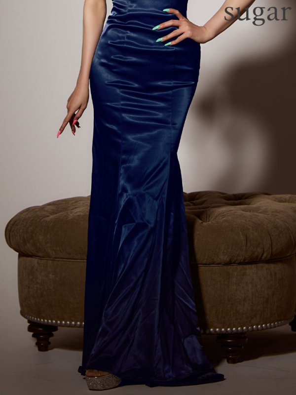 ネイビー モデル:真優川咲 身長:158cm 着用サイズ:Sサイズ