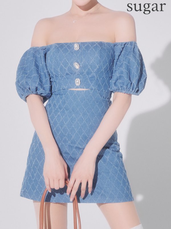 ブルー モデル：明日花キララ　身長：162cm　着用サイズ：Sサイズ