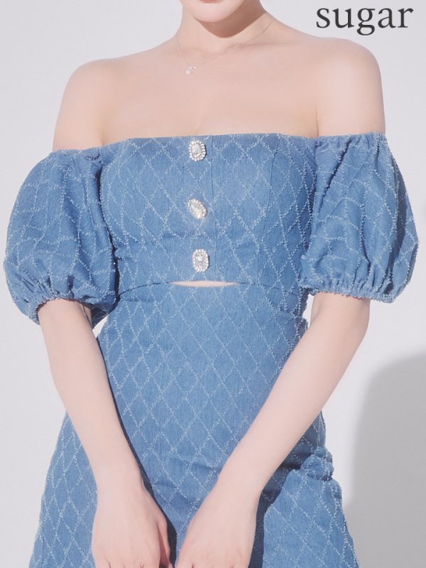 ブルー モデル：明日花キララ　身長：162cm　着用サイズ：Sサイズ