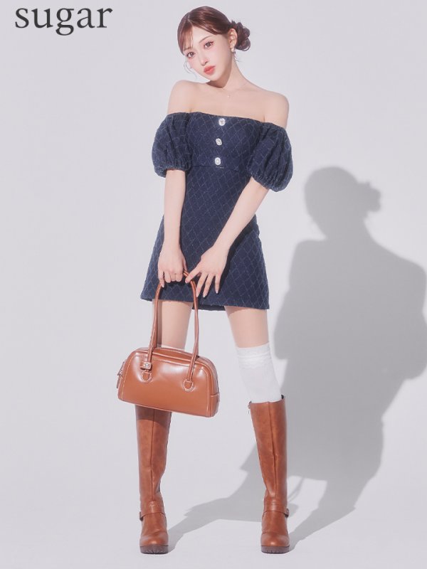 ネイビー モデル：明日花キララ　身長：162cm　着用サイズ：Sサイズ