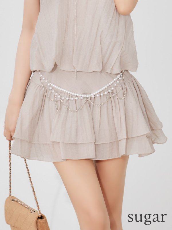 ベージュ　モデル：三上悠亜　身長：159cm　着用サイズ：Sサイズ