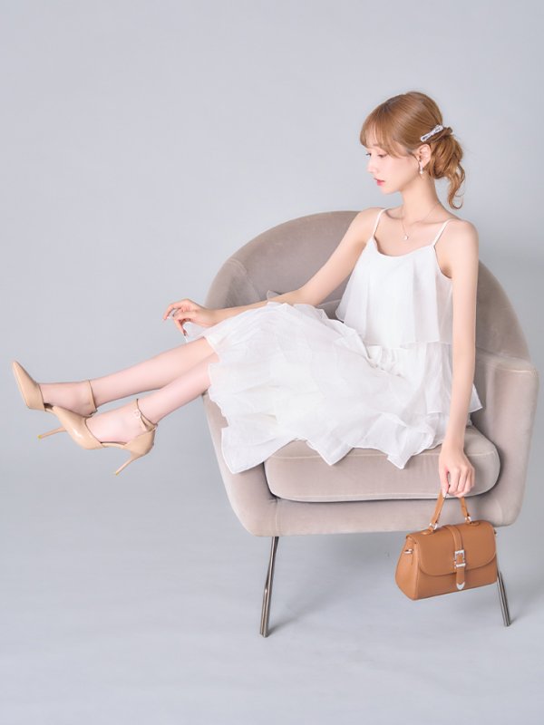 ホワイト　モデル：あすか　身長：170cm　着用サイズ：Sサイズ