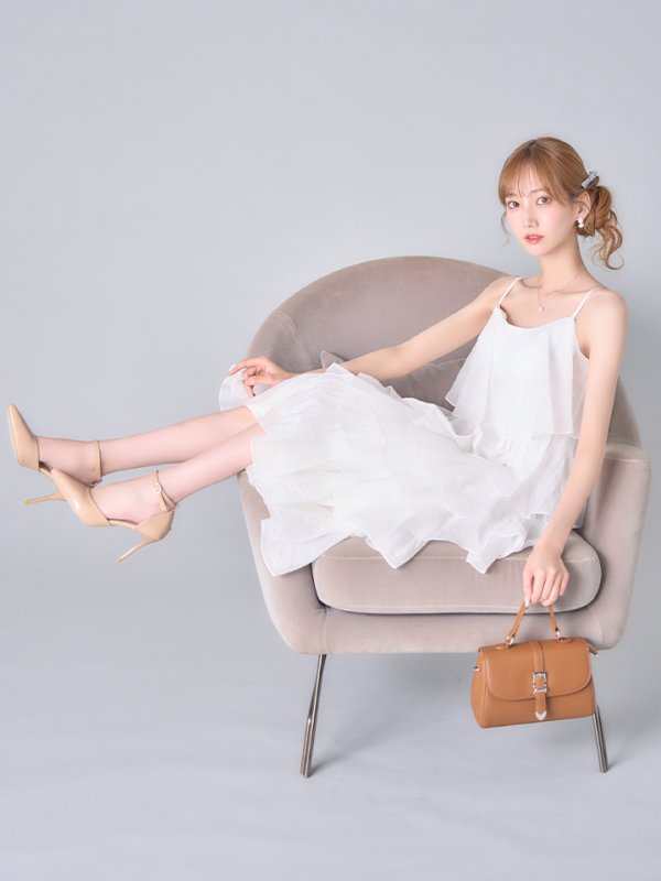 ホワイト　モデル：あすか　身長：170cm　着用サイズ：Sサイズ