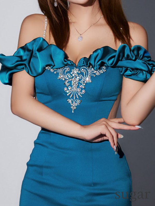 ティールブルー モデル：如月れい　身長：156cm　着用サイズ：Sサイズ