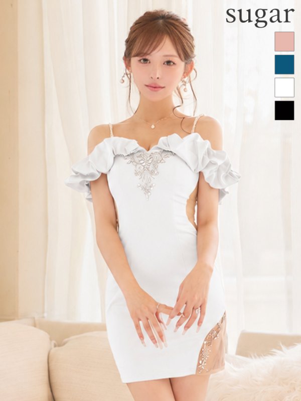 ホワイト モデル：かるあ　着用サイズ：Sサイズ