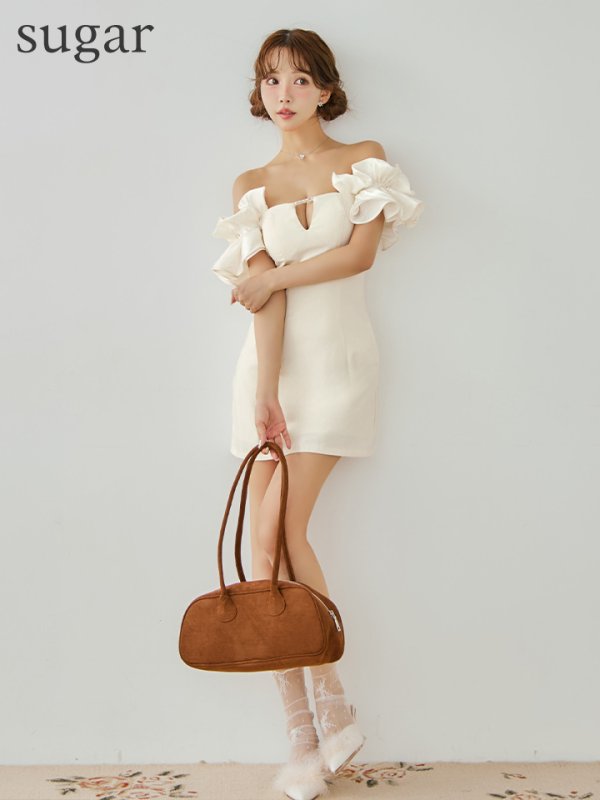 アイボリー　モデル：三上悠亜　身長：159cm　着用サイズ：Sサイズ